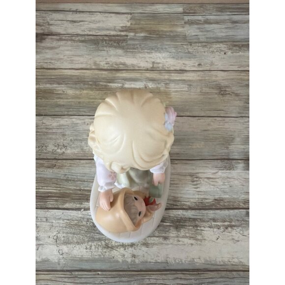 Precious Moments 2001 Cherishing Each Special Moment Motherhood #101233 - No Box - Picture 9 of 11